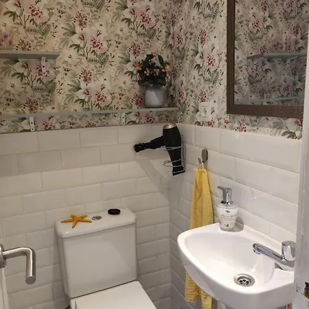 Center Flat Near The Natural Elements 아파트