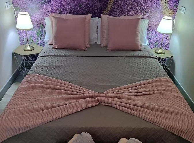 Center Flat Near The Natural Elements 아파트 *